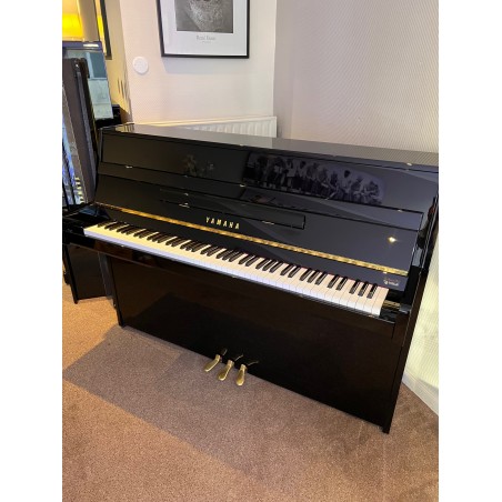 Piano d'occasion Yamaha B1 noir verni