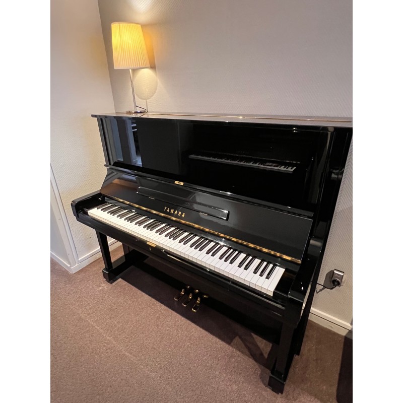 Piano droit d'occasion Yamaha U3