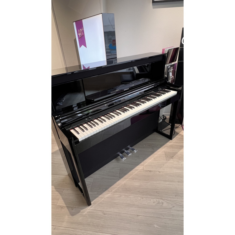 Roland LX6PE (noir verni) - Modèle d'exposition à Lille
