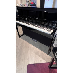 Roland LX6PE (noir verni) - Modèle d'exposition à Lille