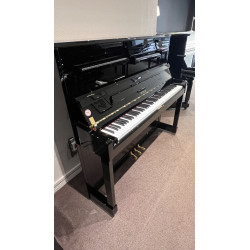 Piano droit d'occasion PETROF P125M1 noir verni